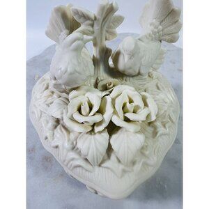 Vtg Bisque Porcelain Two Dove & Roses Heart Shaped Lidded Cream Trinket Box Gift